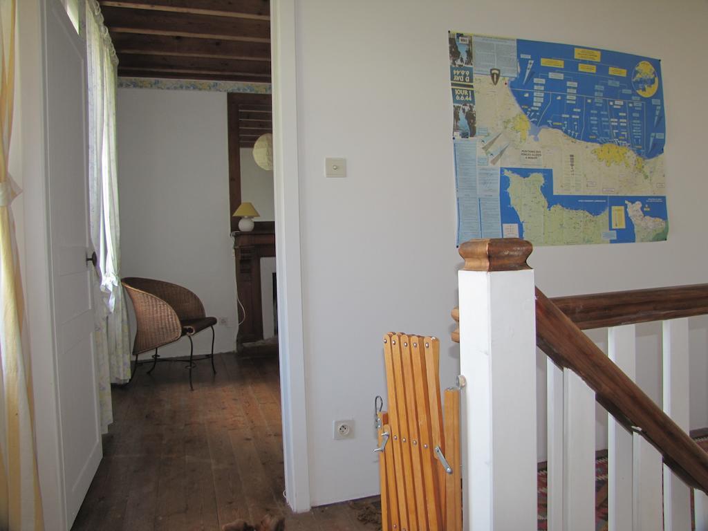 Gite De La Ferme De La Cour Crasville  Стая снимка