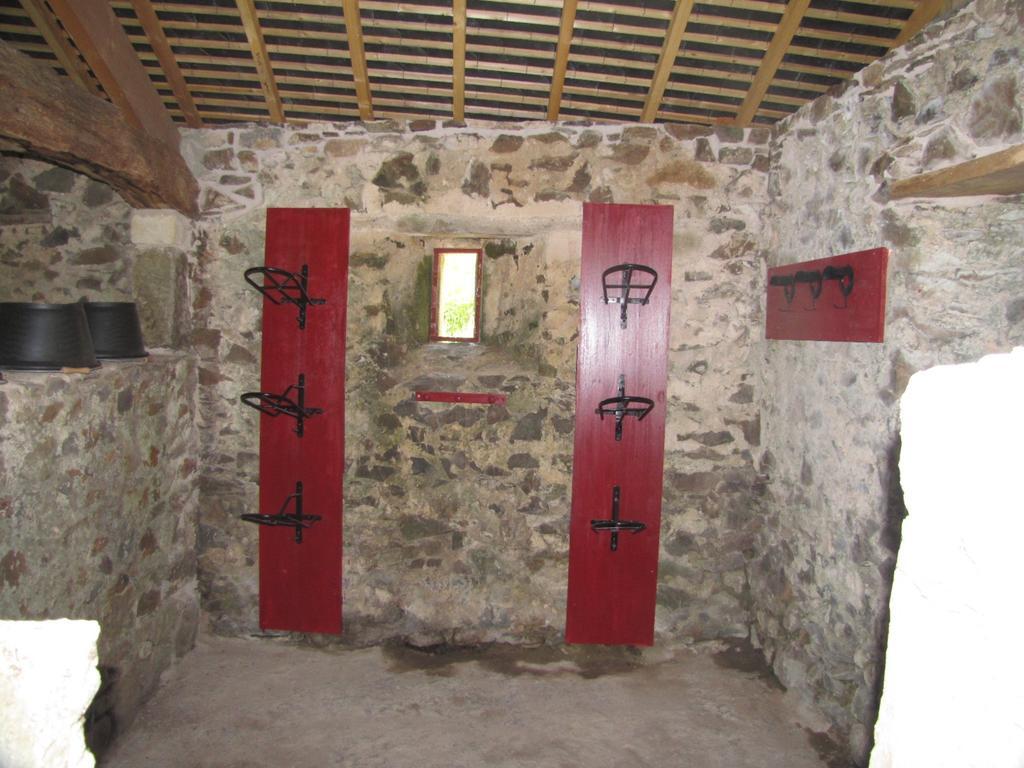 Gite De La Ferme De La Cour Crasville  Екстериор снимка